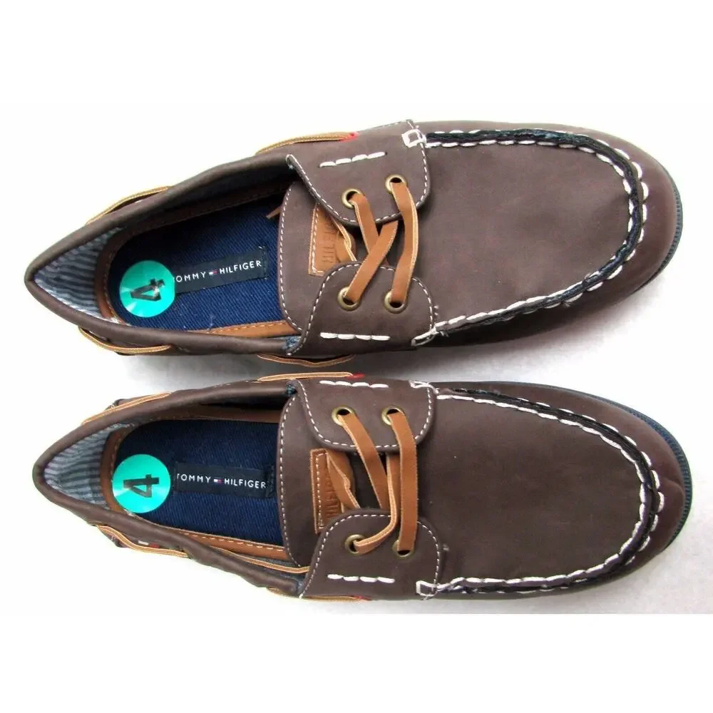 Tommy Hilfiger boys size 4 boat shoes brown